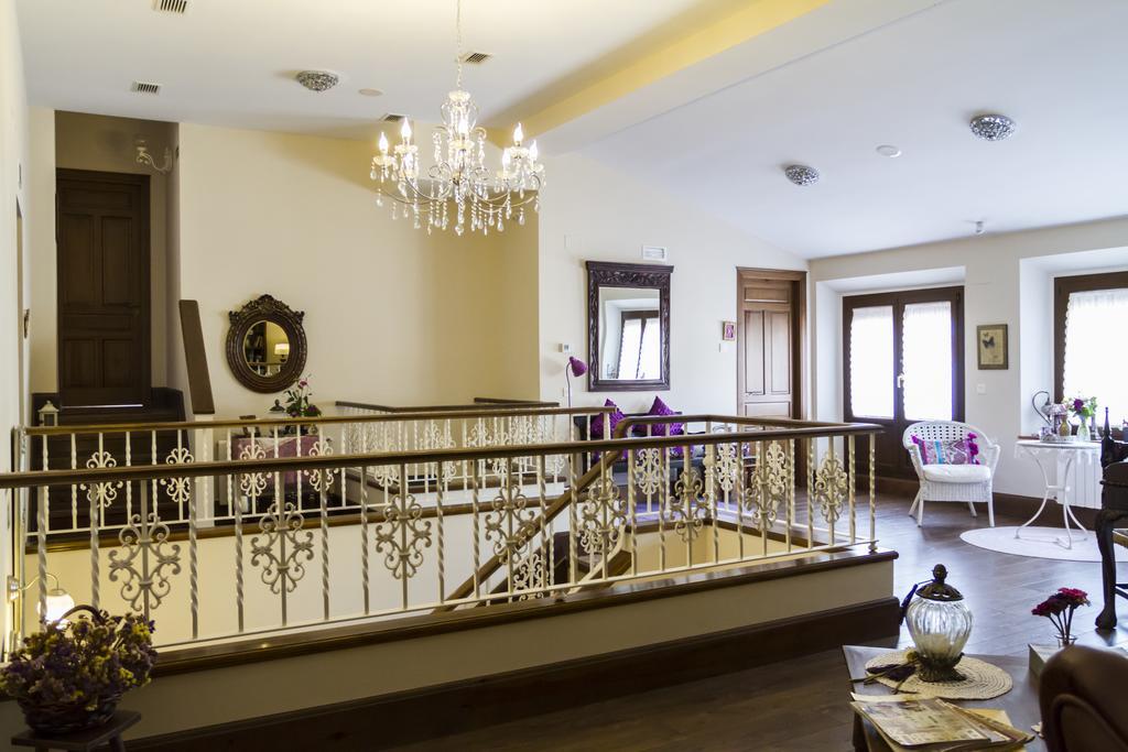 Casona Del Duende Guest House Alajar Ngoại thất bức ảnh